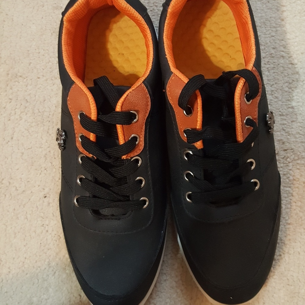 Brand new  men's sneakers  size 10